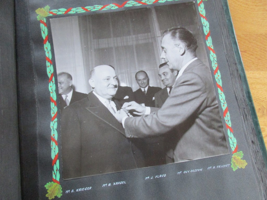 Photo article